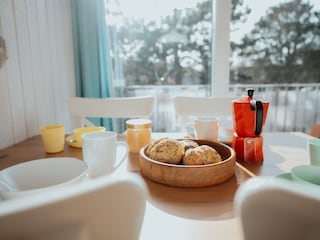 Breakfast with a view of the lighthouse