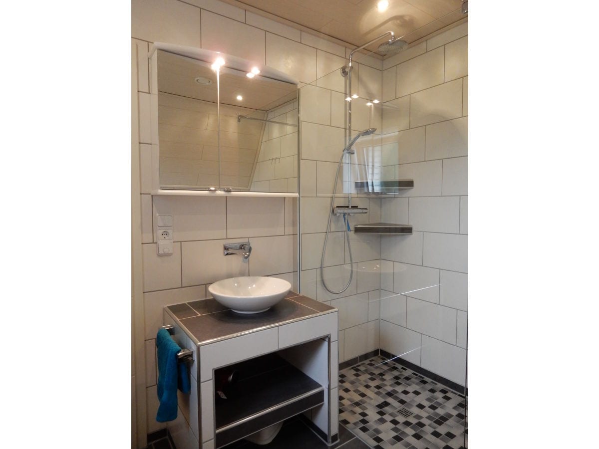 Ferienhaus Achtern Diek 61a, Burhave, Frau Marion Heuer