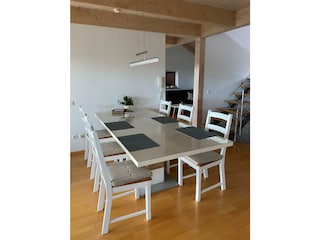 großzügiger Essbereich