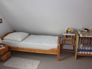 Schlafzimmer im OG mit 2 Einzelbetten