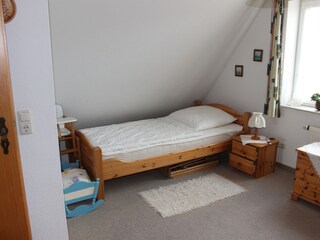 Schlafzimmer im OG mit 2 Einzelbetten