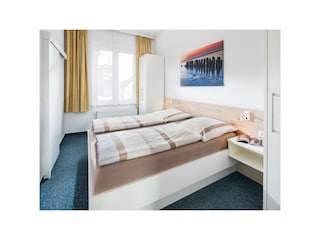 Schlafen in der Beetrose