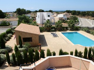 large pool 14x8 m, pool house, WLAN, 400 m2 terraces