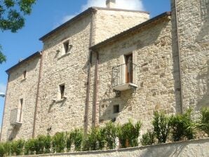 Apartamento Casa con piscina, jardín y wifi en pueblo medieval, con vistas panorámicas. - campobasso - image1