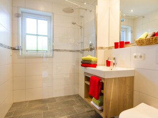 Bad mit Komfortdusche