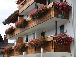 Blumenbalkone