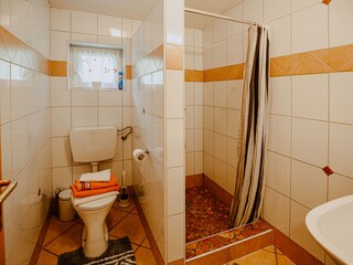 Dusche mit WC
