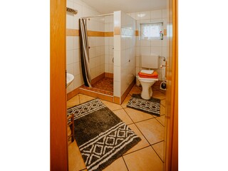 Dusche mit WC