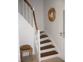 Treppe mit Raucheichenstufen