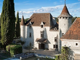 Schloss Bourg-de-Visa Außenaufnahme 8
