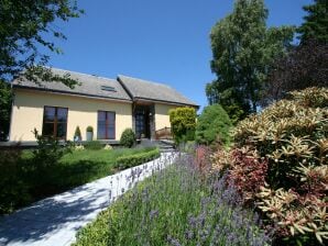 Holiday house Gemütliches Ferienhaus in Noville mit eigener Terrasse - Bastogne - image1