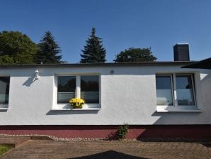 Modern Bungalow in Kröpelin with Garden - Steffenshagen - image1