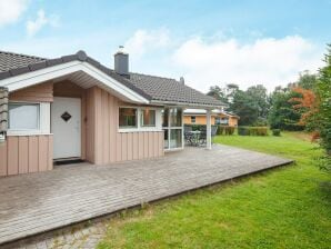 Ferienhaus 6 person holiday home in GROEMITZ