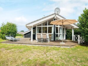 Holiday house 6 person holiday home in GROEMITZ - Grömitz - image1