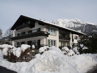 Hausbild im Winter
