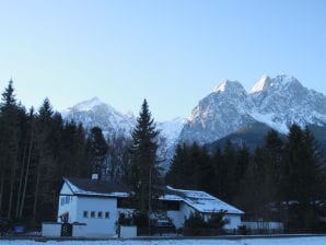 Ferienwohnung Hupfleitenjoch im Haus Zugspitze - Grainau - image1