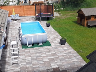 Pool + Garten