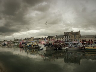 Am Hafen von Port-en-bessin