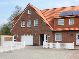 Zollweg 2