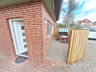 Eingang mit Terrasse