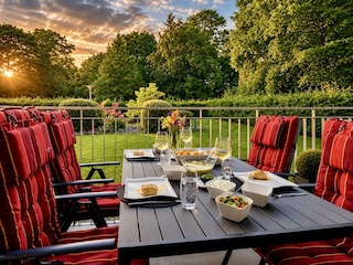 Speisen auf der Terrasse