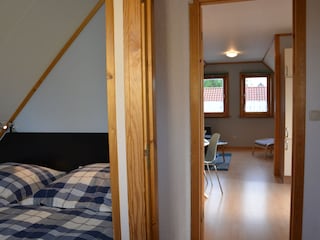 Blick aus Schlafzimmer Richtung Wohnbereich