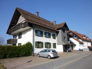 Vorderfront des Hauses