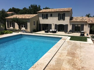 Villa Eyragues Outdoor Recording 5