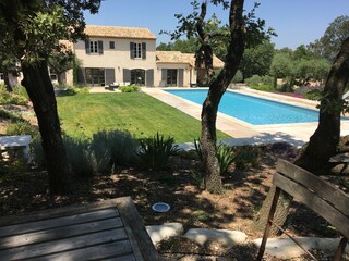 Villa Eyragues Outdoor Recording 6