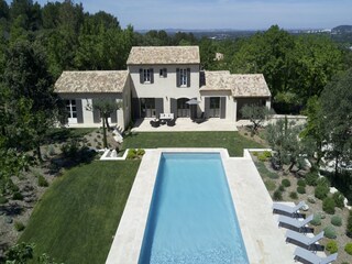 Villa Eyragues Outdoor Recording 8
