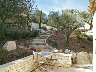 Villa Eyragues Outdoor Recording 11