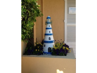 der Leuchtturm am Eingang