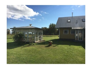 Garten mit Pavillon