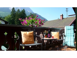 Ihr Südbalkon mit Bergblick