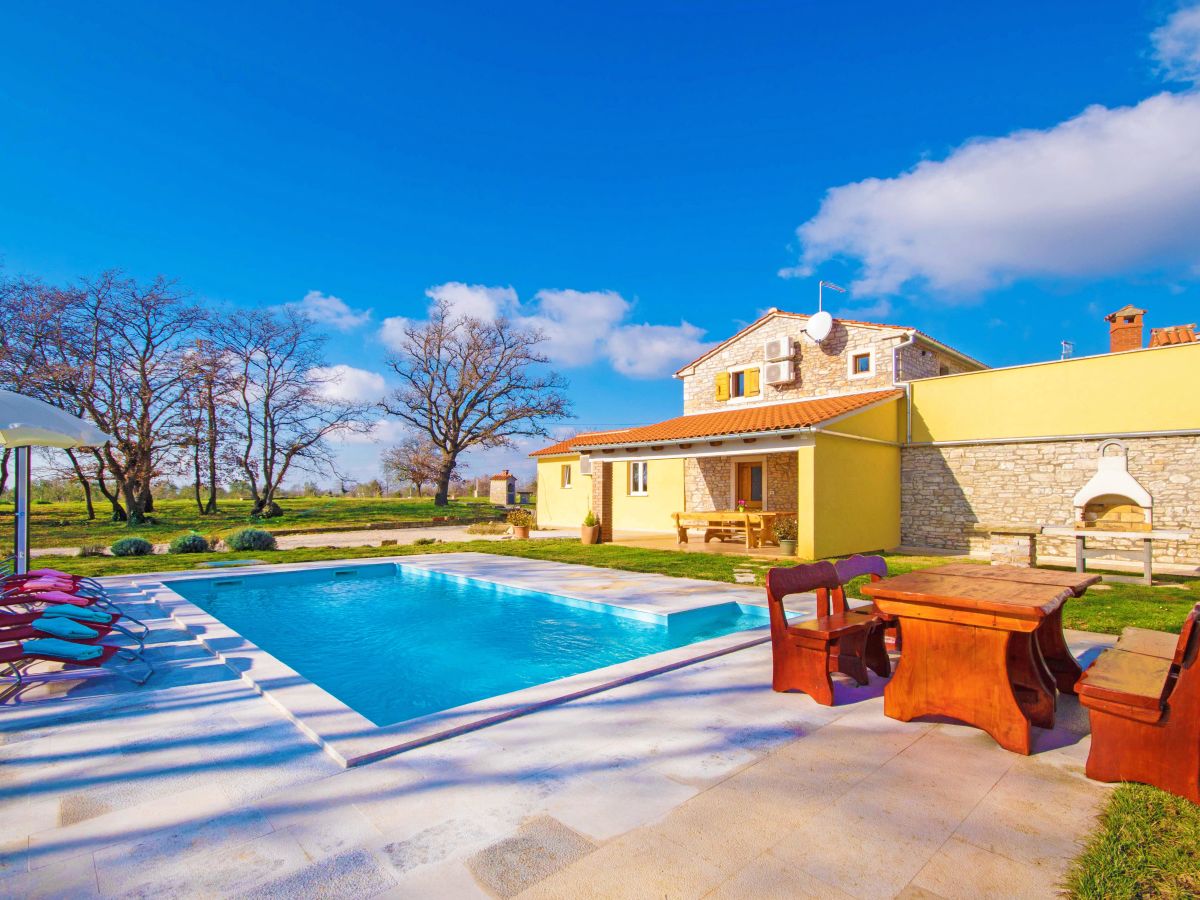 Private pool surrounded only by sun and nature