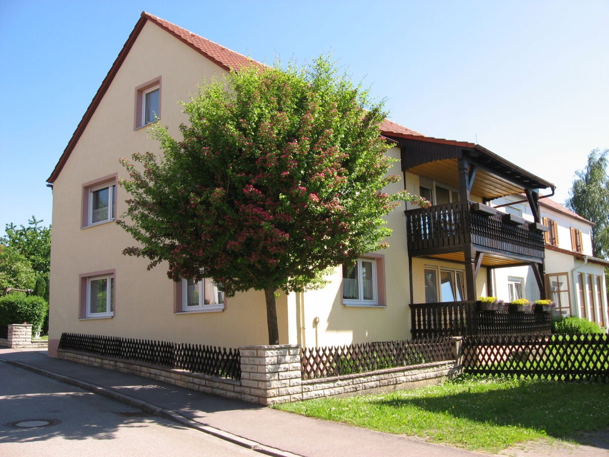 The holiday apartment is located on the ground floor.