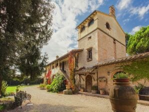 Bauernhof Wunderschönes Bauernhaus in Marsciano mit Pool - Marsciano - image1