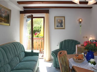 Wohnzimmer mit Blick zum Balkon Wohnung Panoramblick