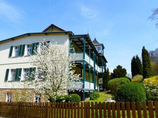 Haus/ Garten Rhapsodie 1 Etage, hier vorn oberer Balkon