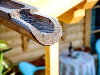 Sogar mit Holzdachrinne