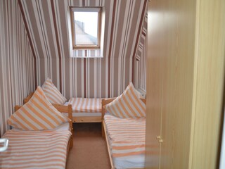 Kinderzimmer unten