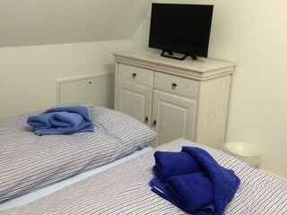 Schlafzimmer 2