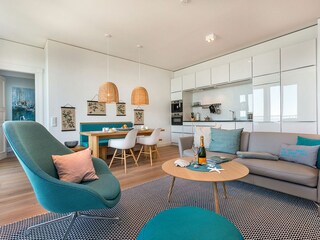 Wohnzimmer mit Küche
