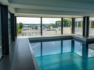 SKY-Pool im FIRST