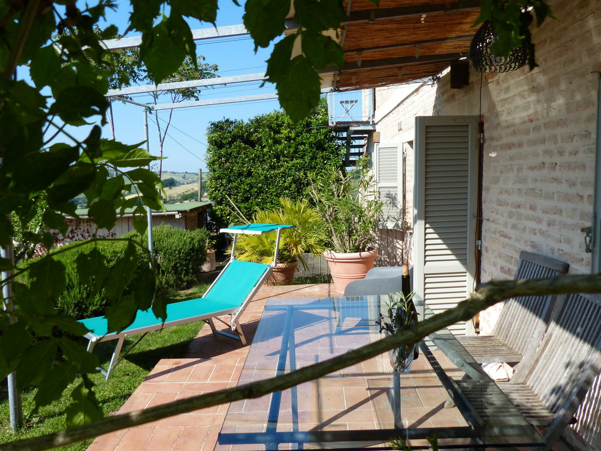 Privatterrasse  mit eigenen Strandliegen