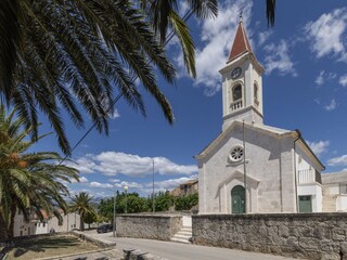 Ferienhaus Supetar Umgebung 24