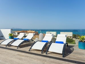 Ferienhaus mit großer Terrasse und Panorama Meerblick - Son Serra de Marina - image1