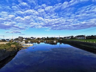 Kleiner Hafen von Quinéville bei Flut, 5 km