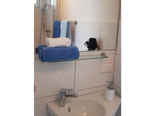 Bad 1 mit Dusche