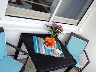 Balkon zur ruhigen Frisiastr.